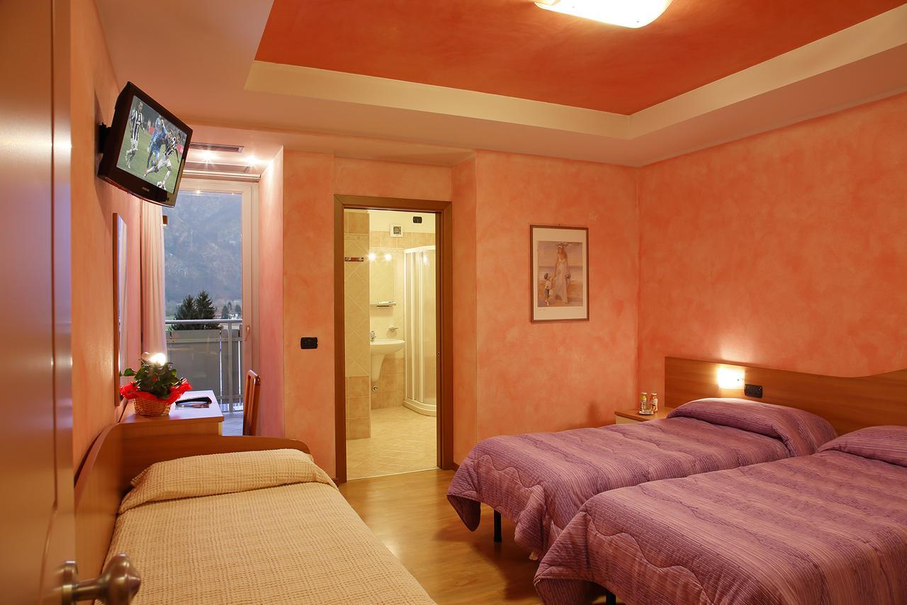 Hotel Castel Lodron Storo Екстериор снимка